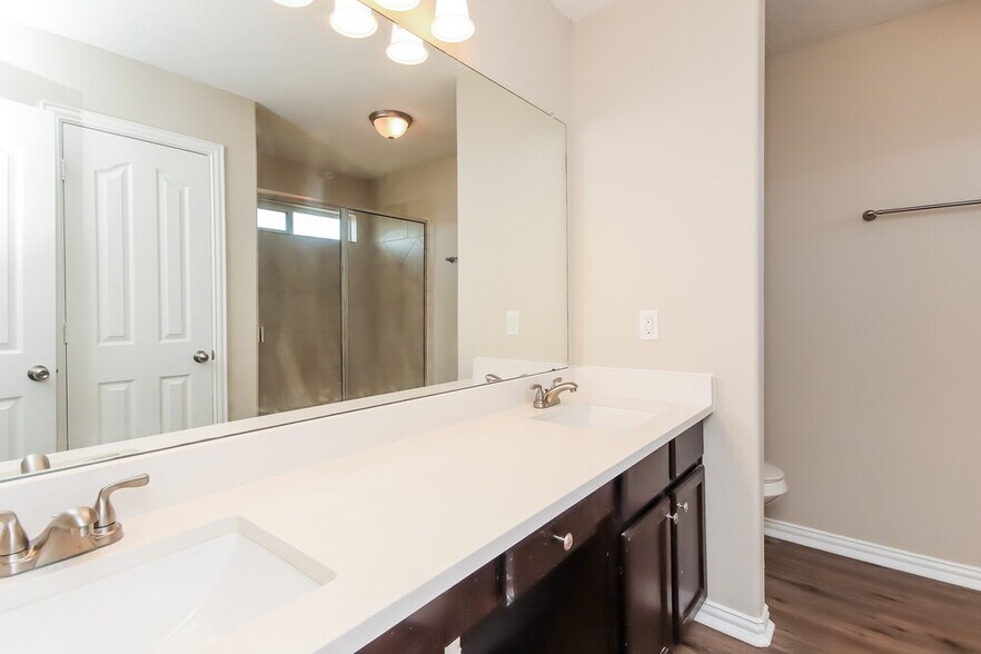 Building Photo - 2702 Shearwater Bend Dr