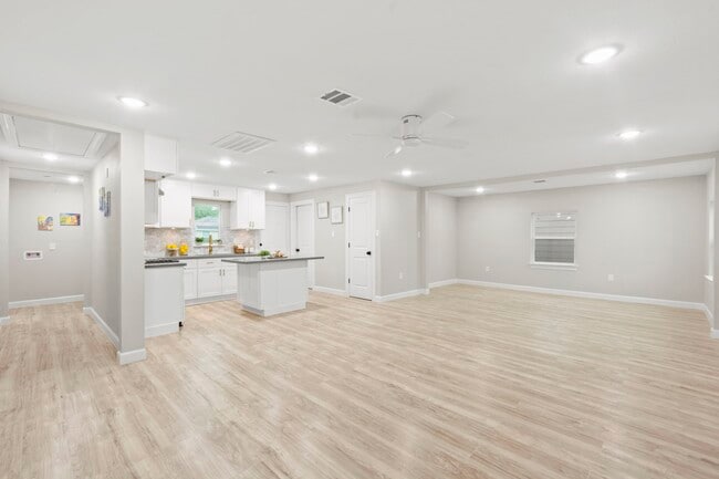 Building Photo - 1426 16th St