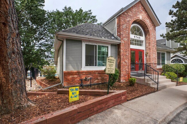 Building Photo - Charming 2 bed 1 bath Condo in Centennial!