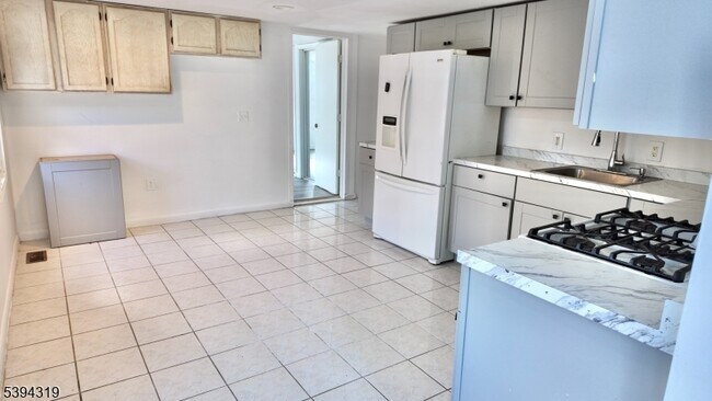 Building Photo - 236 W Mt Pleasant Ave