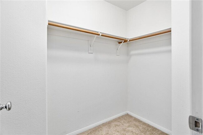 Building Photo - 45023 Silver Rose St