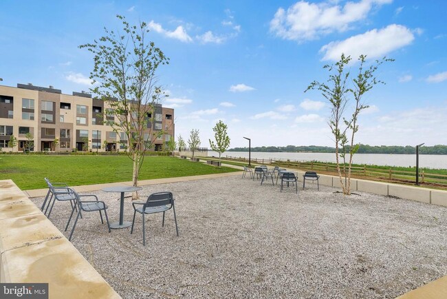 Building Photo - 3000 Schirra Ln