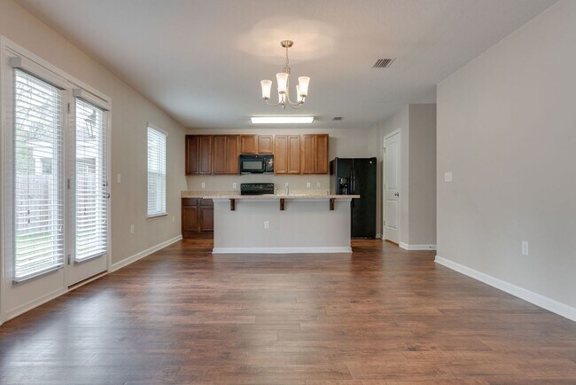 Building Photo - Beautiful 4-Bedroom Home - Wynfield Subdiv...