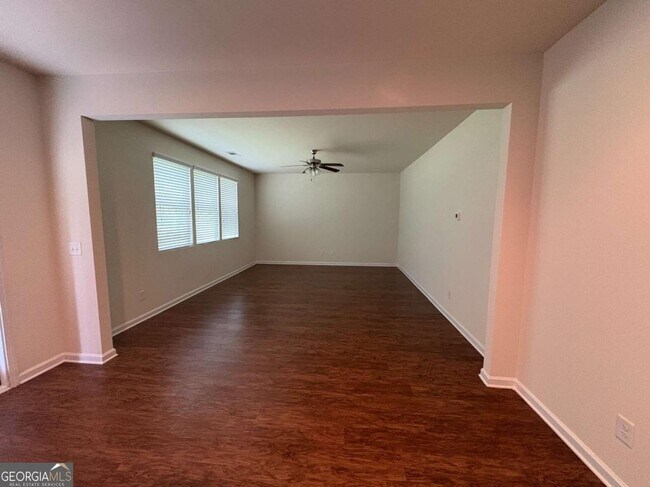 Building Photo - 364 Madison Grace Ave