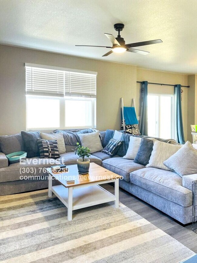 Building Photo - Spacious 4-Bedroom Home with Modern Comfor...