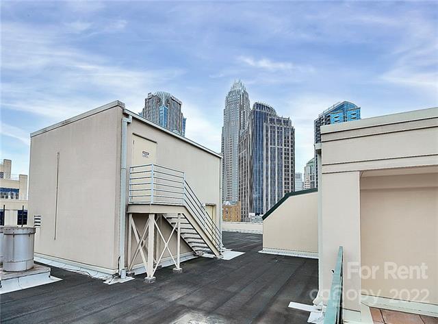 Building Photo - 400 N Church St