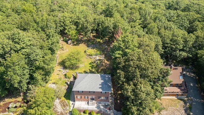 Building Photo - 12 Parkway Dr