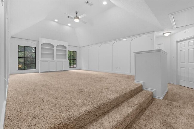 Building Photo - 14 Cascade Springs Pl