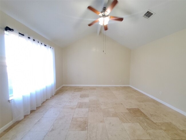 Building Photo - 2810 Arrowhead Dr