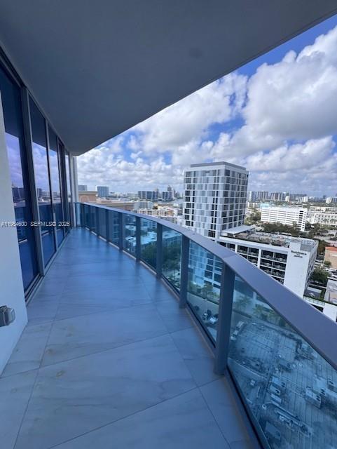 Building Photo - 17550 Collins Ave