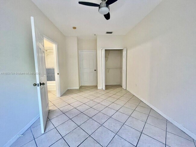 Building Photo - 2734 Bird Ave