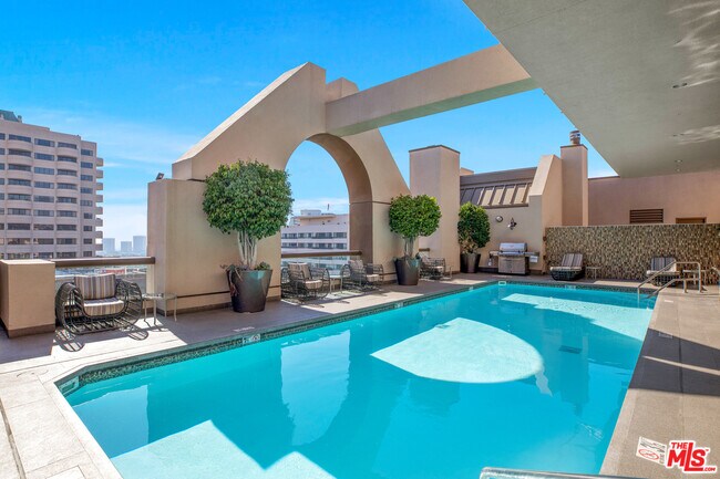 Building Photo - 10520 Wilshire Blvd