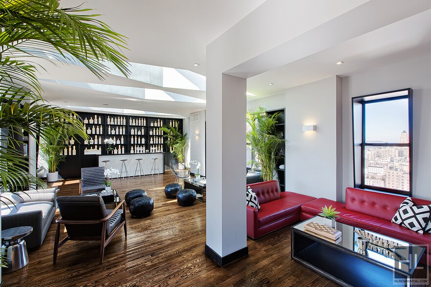 Building Photo - 666 West End Ave