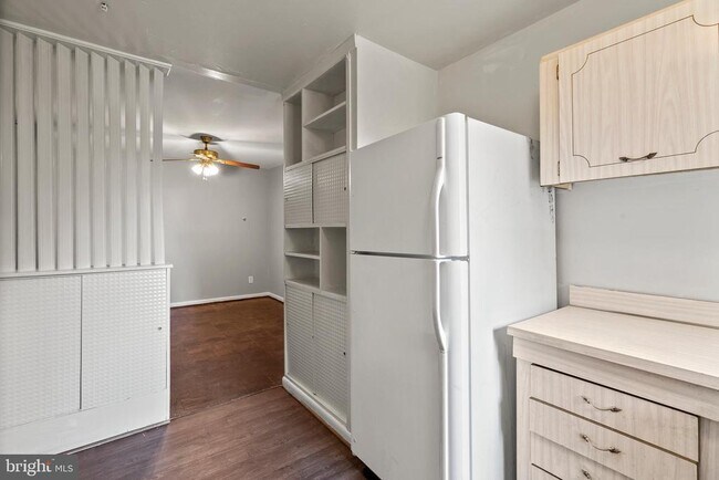Building Photo - 6511 Brighton Ave