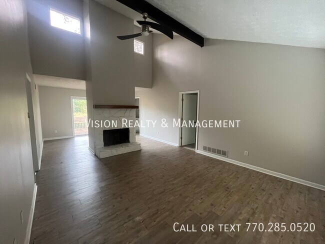 Building Photo - 5842 Oak Ct