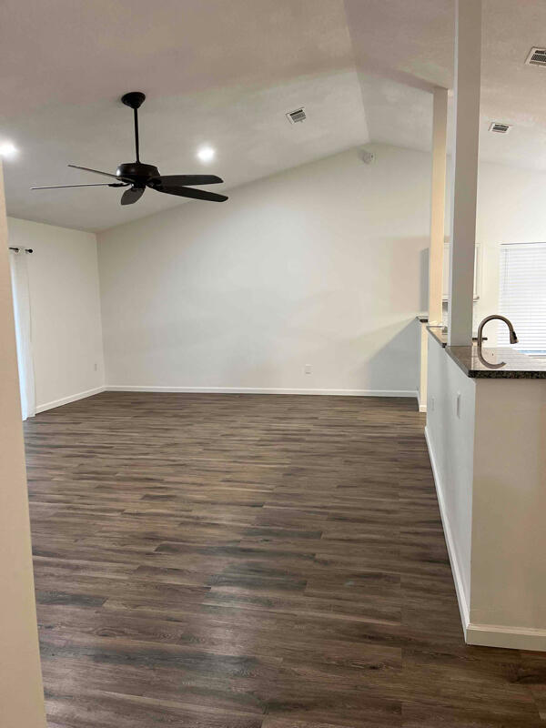 Building Photo - 103 Trenton Ave