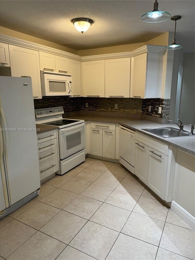 Building Photo - 4025 W McNab Rd