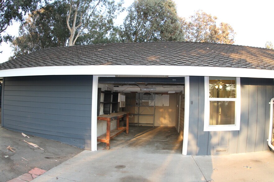 Building Photo - 2500 Church Ave