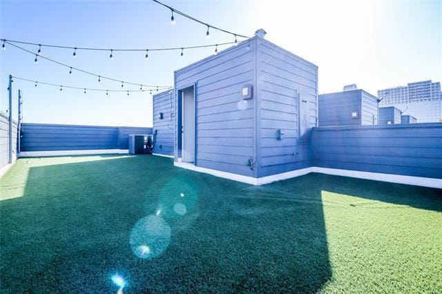 Building Photo - 3010 Zenia Dr