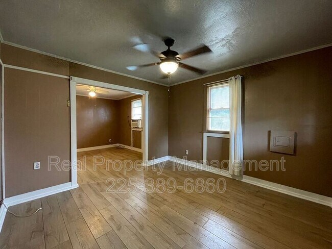 Building Photo - 37363 Cornerview Rd