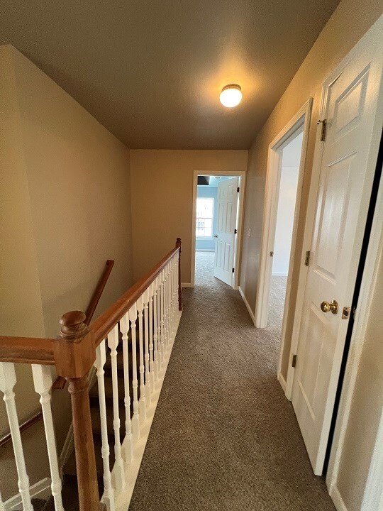 Building Photo - 570 Batty Way