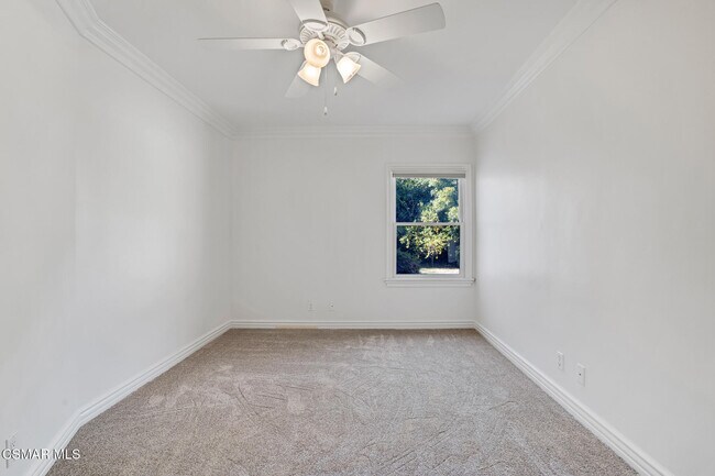 Building Photo - 6045 Sunnyslope Ave