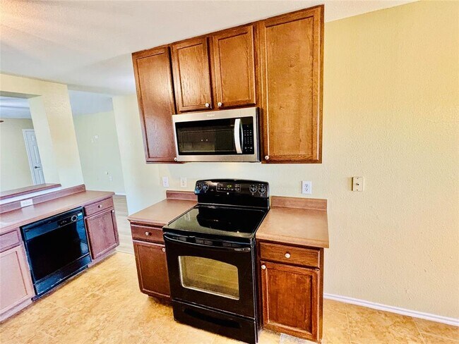 Building Photo - 1220 Anise Dr