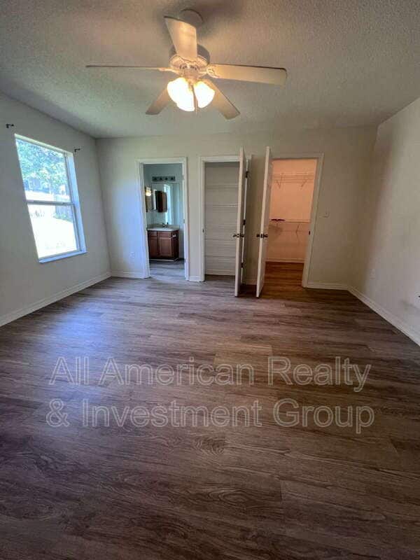 Building Photo - 147 Cabana Way