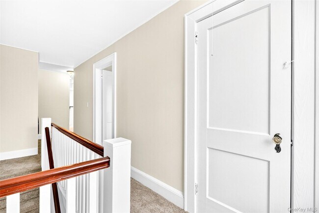 Building Photo - 98 S Main St