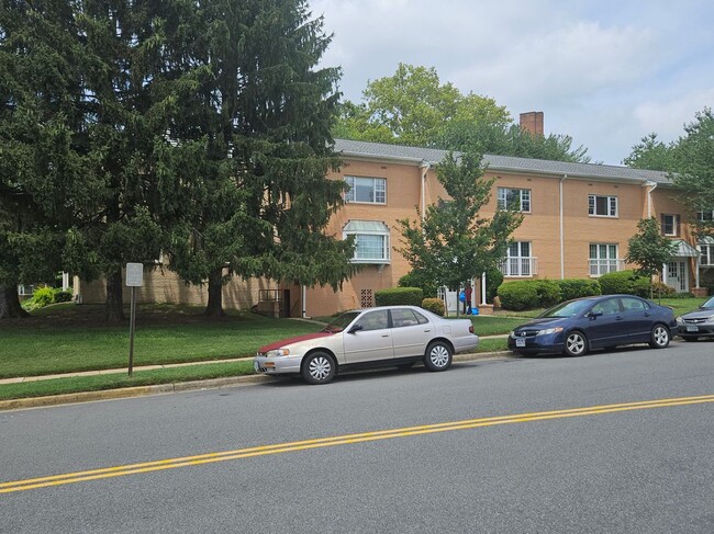 Building Photo - 2916 Peyton Randolph Dr