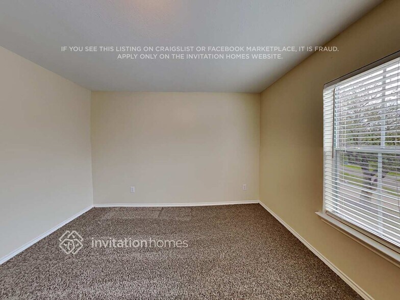 Building Photo - 3208 Waterglen Ct