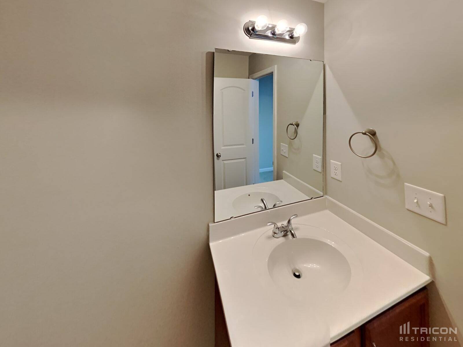 Building Photo - 3418 Anita Glen Dr