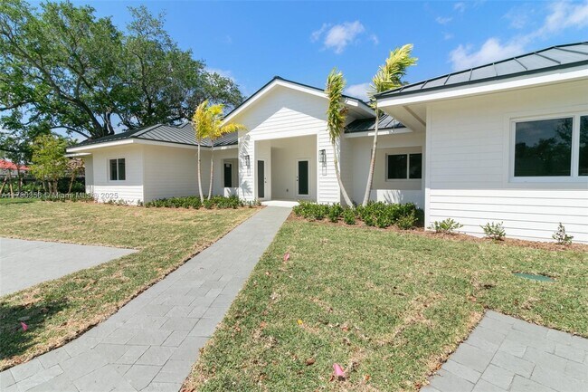 Building Photo - 4767 SW 87th Ct