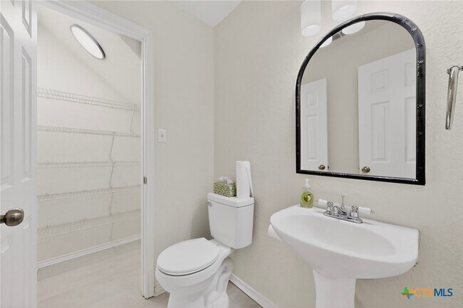 Building Photo - 7306 Concerto Dr