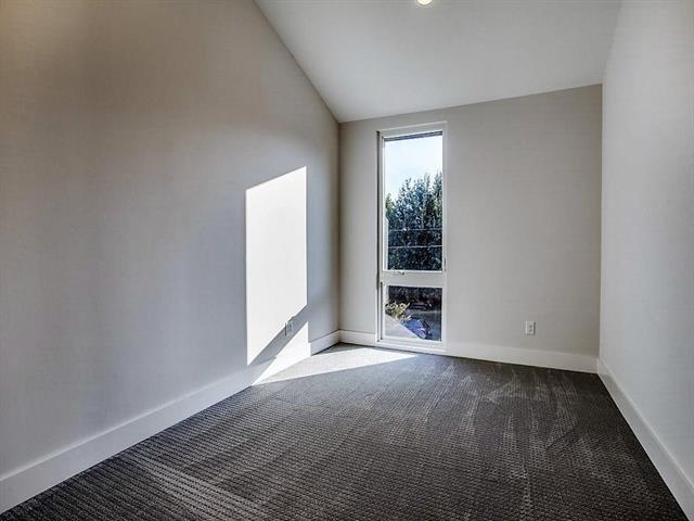 Building Photo - 2228 Madera St