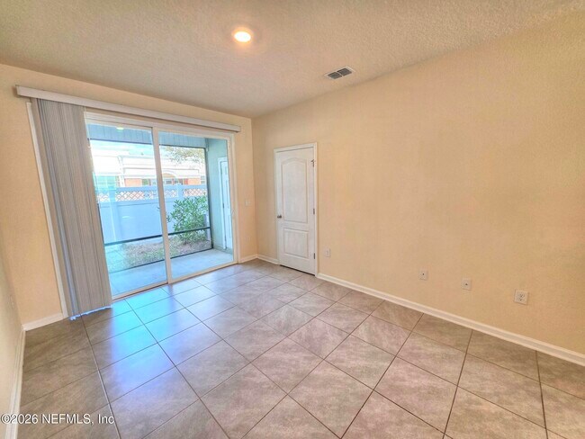 Building Photo - 3972 Vlg Vw Ln