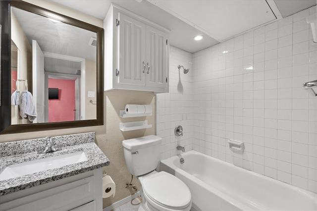 Building Photo - 1818 Highbrook Ct