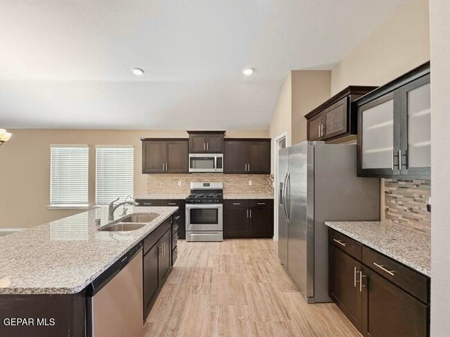 Building Photo - 14824 Tierra Eliana Ave