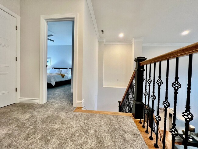 Building Photo - NEW, big, beautiful, Executive Home Libert...