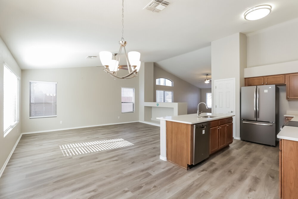 Building Photo - 10355 W Sunflower Pl