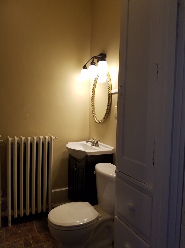 Building Photo - 504 S Central Ave