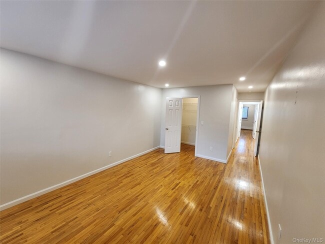 Building Photo - 4 Charles Ln