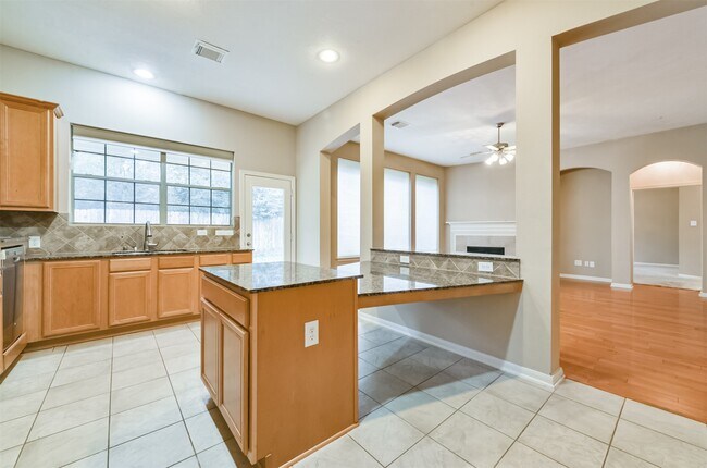 Building Photo - 21315 Pennshore Ln