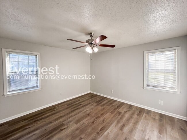 Building Photo - 4029 Socorro Dr