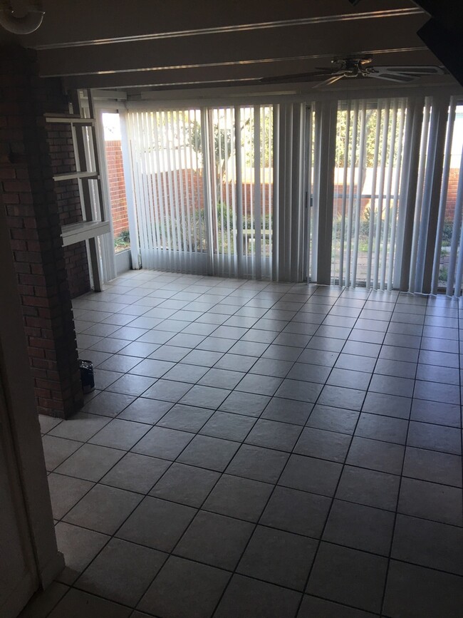 Building Photo - 3/2.5 Close to TMH and Governor Square