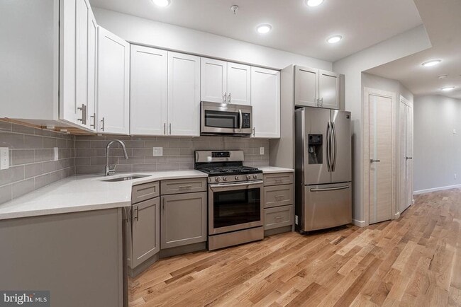 Building Photo - 2045 N College Ave