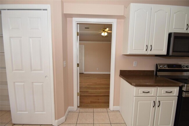 Building Photo - 33 Westridge Ln