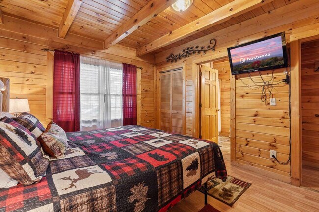 Building Photo - 1844 Trout Way