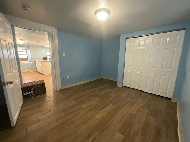 Building Photo - 295 E