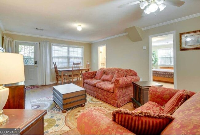 Building Photo - 1030 Fountain Glen Dr